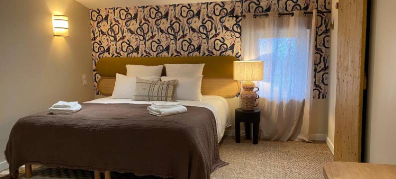 Beautiful villa with indoor pool图片