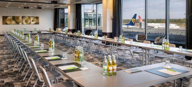 瑞享纽伦堡机场酒店(Mövenpick Hotel Nürnberg Airport)图片