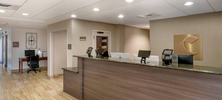 舒适套房酒店 - 近伯克戴尔村 - 亨特斯维尔(Comfort Suites Near Birkdale Village- Huntersville)图片