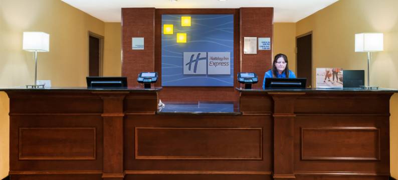 智选假日套房酒店东北镇(Holiday Inn Express & Suites NORTH EAST by IHG)图片