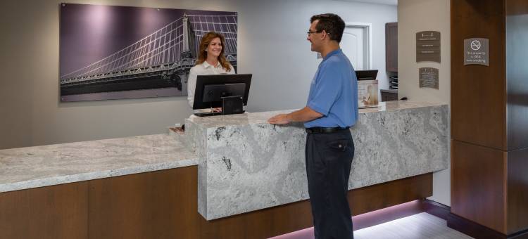 凤凰城比尔特莫尔区Staybridge Suites(Staybridge Suites Phoenix – Biltmore Area)图片