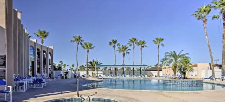 Family-Friendly Resort Cottage with Private Patio图片