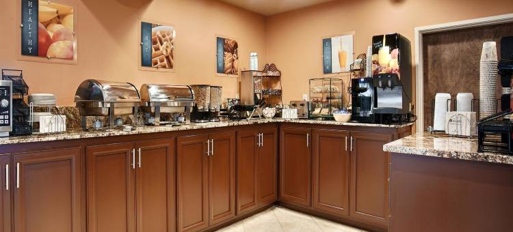 Best Western Plus Vermilion River Inn & Suites图片