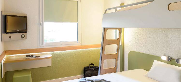 宜必思快捷克莱蒙费朗兰德布雷泽机场酒店(Ibis Budget Clermont-Ferrand le Brézet Aéroport)图片