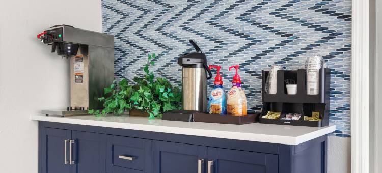 橘园郊区公寓 - 杰克逊维尔靠近海军航空站(Suburban Studios Orange Park - Jacksonville Near Naval Air Station)图片