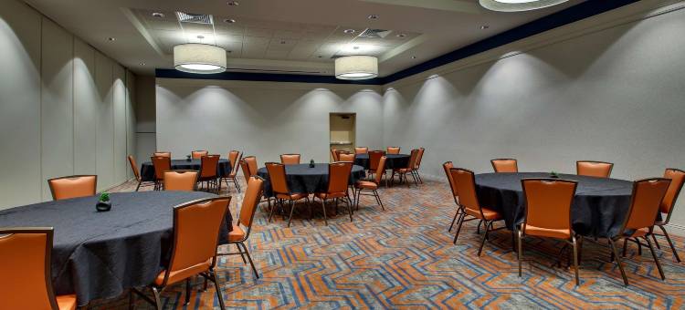 爱荷华市-克拉尔维尔德鲁里套房酒店(Drury Inn & Suites Iowa City Coralville)图片