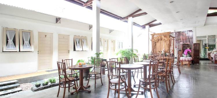 红多兹伊斯兰酒店-近日惹维吉兰(Reddoorz Syariah Near Wijilan Yogyakarta)图片