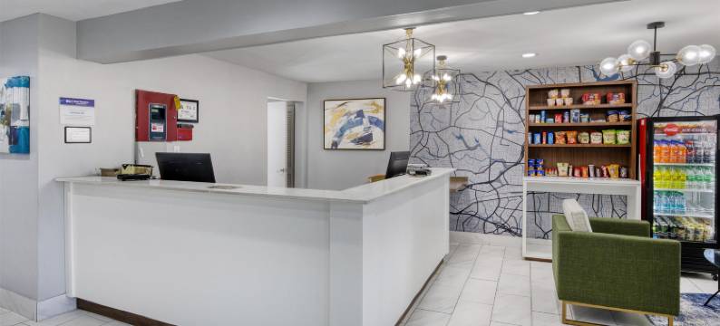 格林斯伯勒-体育场呗盟套房酒店(Best Western Greensboro Coliseum Inn)图片