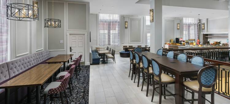 巴尔的摩内港欢朋套房酒店(Hampton Inn & Suites Baltimore-Inner Harbor)图片