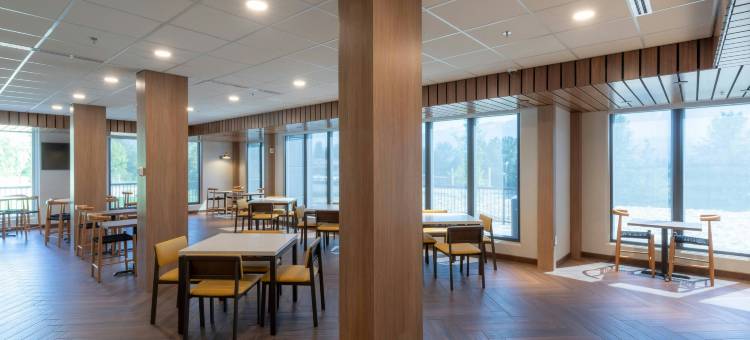 雷夫尔斯托克万枫酒店及套房(Fairfield Inn & Suites Revelstoke)图片