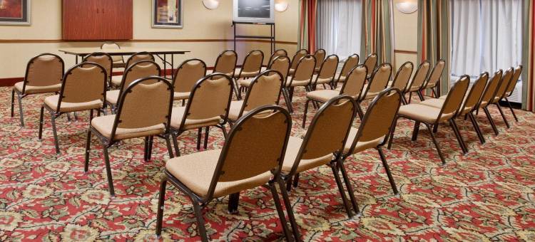 Holiday Inn Express 吨。 VERNON(Holiday Inn Express MT. Vernon)图片