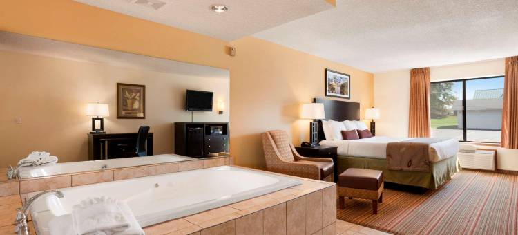 威斯康星戴尔华美达酒店(Ramada by Wyndham Wisconsin Dells)图片