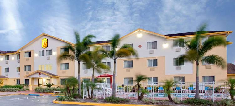 克利尔沃特-圣德彼得堡机场温德姆速8酒店(Super 8 by Wyndham Clearwater/St. Petersburg Airport)图片
