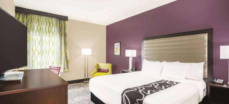 拉昆塔温德姆酒店套房克利夫顿公园/萨拉托加地区(La Quinta Inn & Suites by Wyndham Clifton Park/Saratoga Area)图片