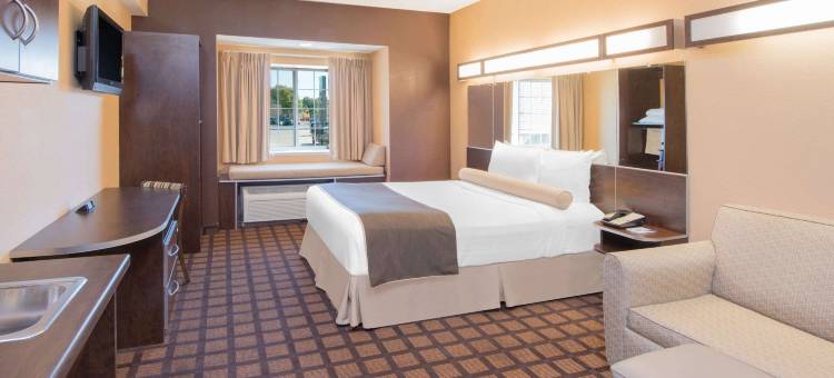 昆西麦客达套房酒店(Microtel Inn & Suites by Wyndham Quincy Downtown/River Area)图片