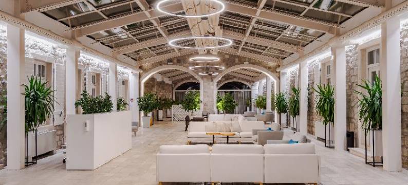 拉苏雷酒店及码头(Lazure Hotel & Marina)图片