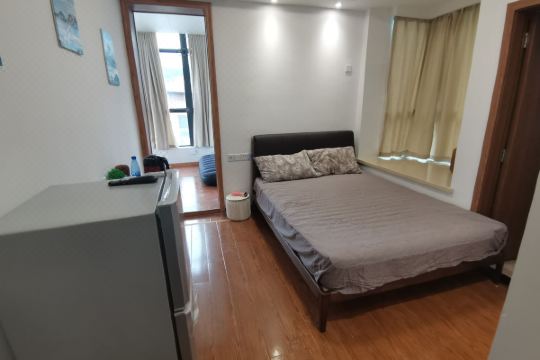 吴琼琼公寓(红色旅游路分店)关键词(选填)1间,1位房间及住客退房时间