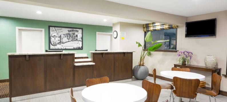 弗多斯塔-会议中心区速8酒店(Super 8 by Wyndham Valdosta GA I-75)图片