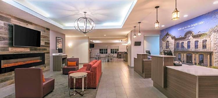 弗雷德里克斯堡拉昆塔温德姆套房酒店(La Quinta Inn & Suites by Wyndham Fredericksburg)图片