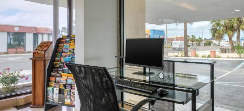 代托纳比奇海滨凯艺酒店(Quality Inn Daytona Beach Oceanfront)图片