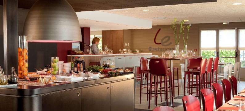 小森林城瓦朗谢讷西康铂酒店(Campanile Valenciennes - Petite-Forêt)图片