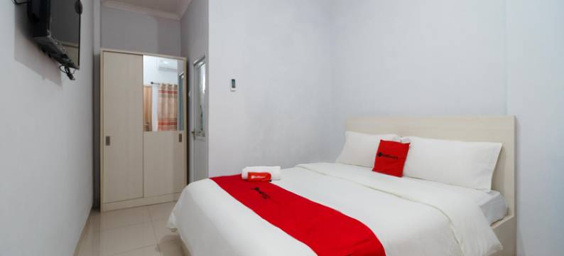 红多兹酒店-近棉兰USU医院3号(RedDoorz Near RS Usu Medan 3)图片