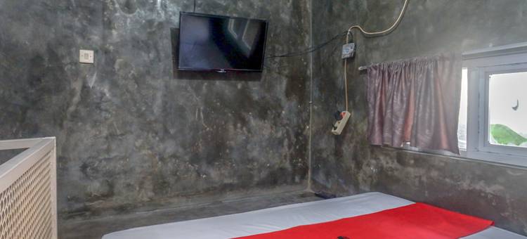 红多兹酒店-近斯拉根珍宝购物中心(RedDoorz Near Jumbo Mall Sragen)图片