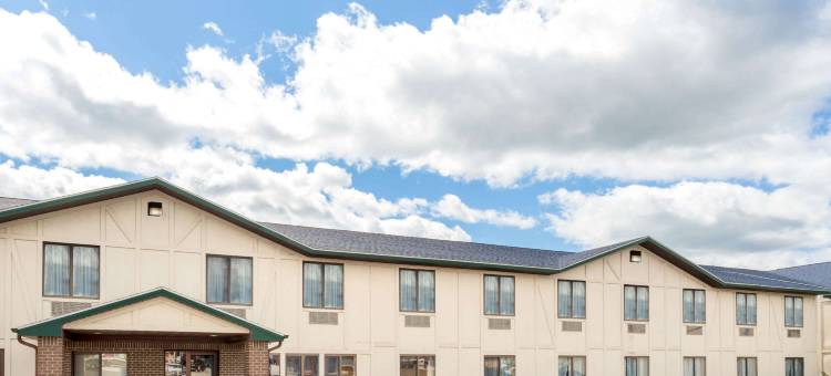 德拉文速 8 酒店(Super 8 By Wyndham Delavan Near Lake Geneva)(Delavan Inn and Suites)图片