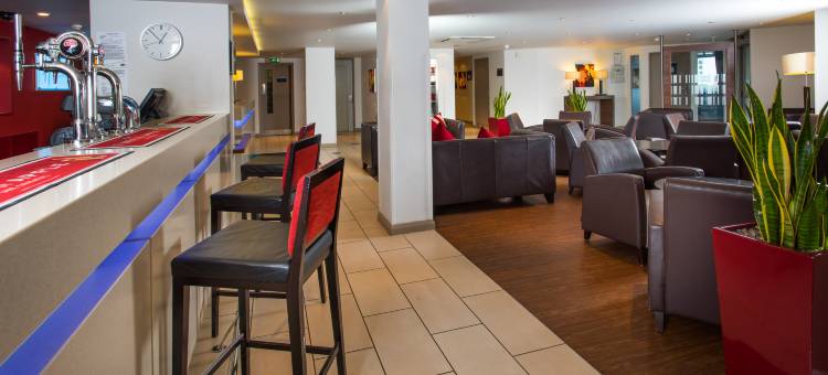 Holiday Inn Express 沃维克M40，JCT.15(Holiday Inn Express Warwick - Stratford-Upon-Avon)图片