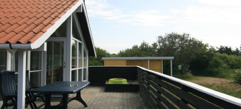 "Uma" - 400m from the Sea图片