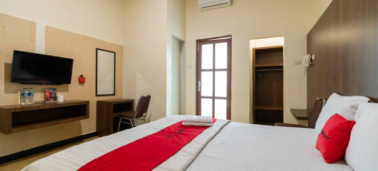 红多兹Plus酒店-近先达罗摩衍那(RedDoorz Plus Near Ramayana Pematangsiantar)图片