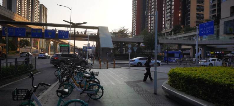 爱联地铁口清新时尚民宿(余岭西路分店)图片