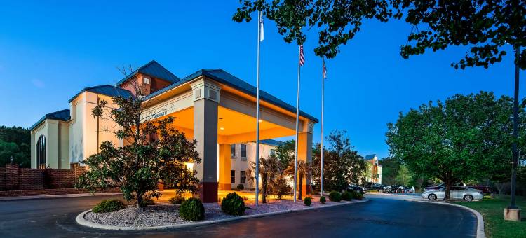 伯特纳克里德穆尔贝斯特韦斯特酒店(Best Western Butner Creedmoor Inn)图片