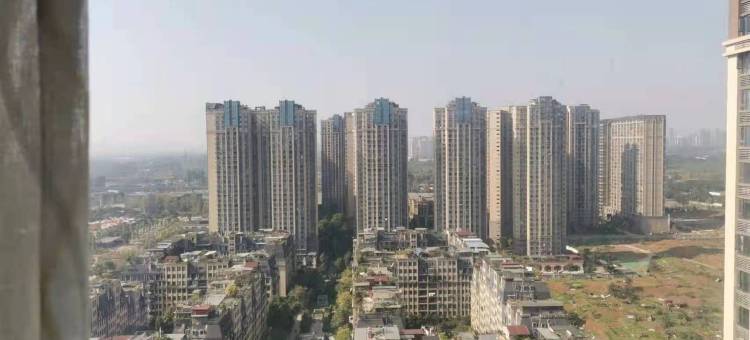 龙泉2室一厅一厨一卫飘窗投影房公寓(车城西四路1号分店)图片