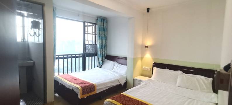 免费接车到袁家岗重医高档电梯公寓(步行街分店)图片