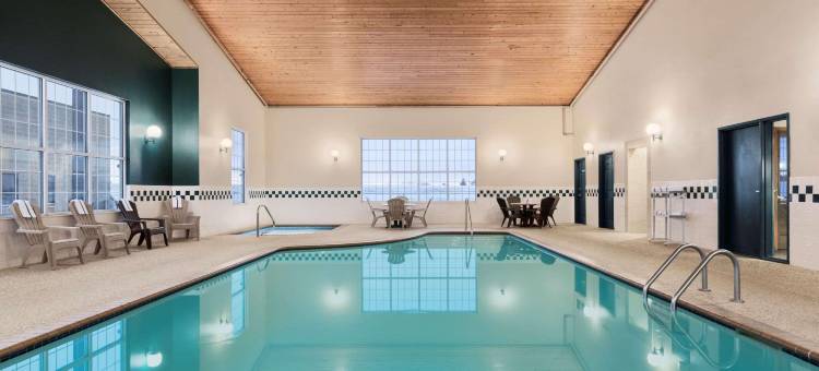 利特尔福尔斯丽怡酒店(Country Inn & Suites by Radisson, Little Falls, MN)图片