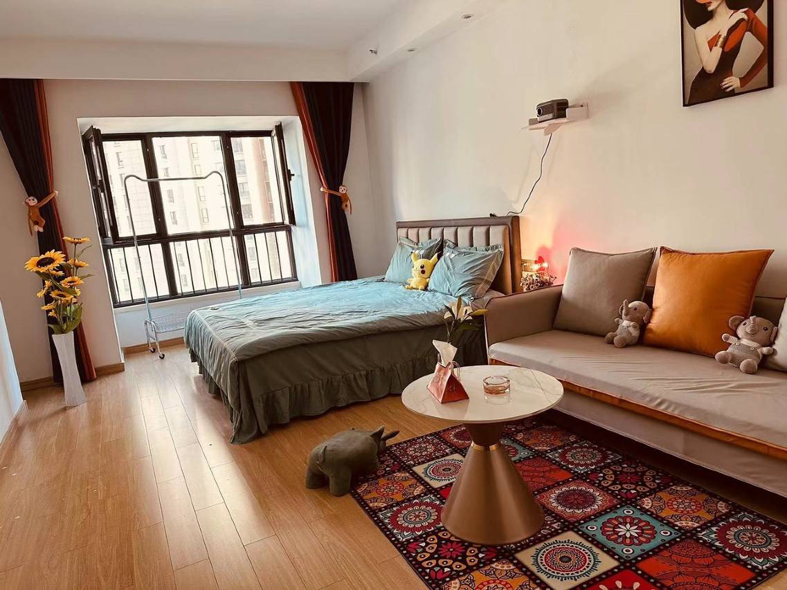 蝴蝶谷悦然广场公寓影院民宿(映秀路分店)