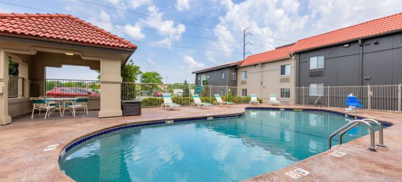 堪萨斯城雷內克萨拉昆塔温德姆酒店(La Quinta Inn by Wyndham Kansas City Lenexa)图片