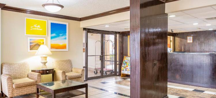 OYO 巴吞鲁日中城酒店(Motel 6 Baton Rouge, la - East - I-12)图片