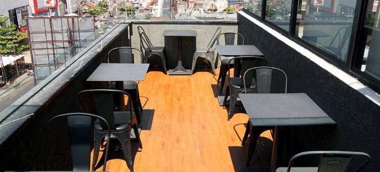 位于城市中心的1卧室公寓-100平方米|带1个独立浴室(Ketje Luxury Capsule Mitra RedDoorz)图片