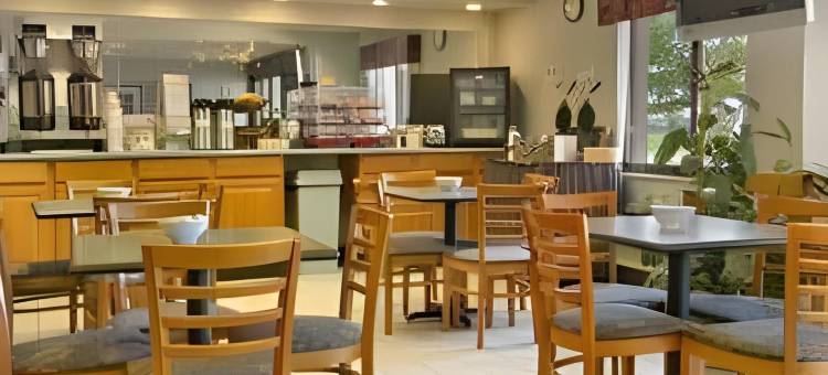 简斯维尔温德姆呗盟酒店(Baymont by Wyndham Janesville)图片