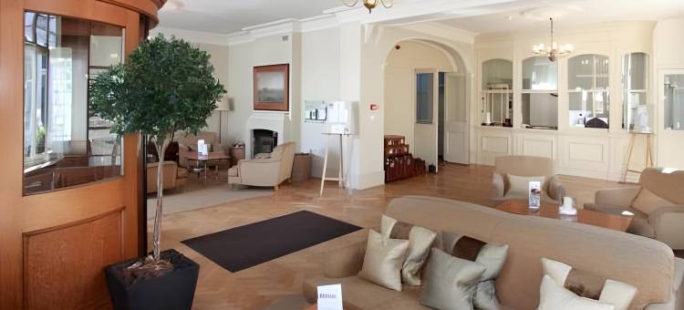 牧羊人尼姆贝尔酒店(The Bell Hotel)图片