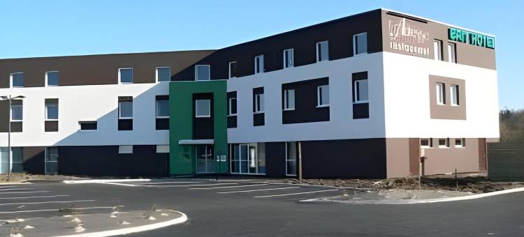 布里特酒店圣梅昂勒格朗恩布罗塞利安德(Brit Hotel Saint-Méen-Le-Grand en Brocéliande)图片