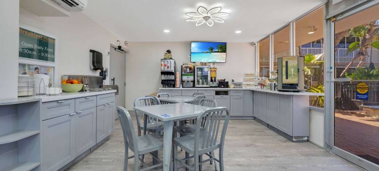 好莱坞大道凯艺套房酒店(Quality Inn & Suites Airport - Cruise Port Hollywood)图片