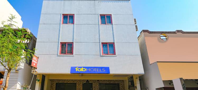Fabhotel Vrj 住宅(FabHotel Vrj Residency - 500M from Chennai Trade Center)图片