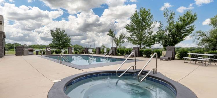 洛克斯特格罗夫贝斯特韦斯特套房酒店(Best Western Locust Grove Inn  Suites)图片