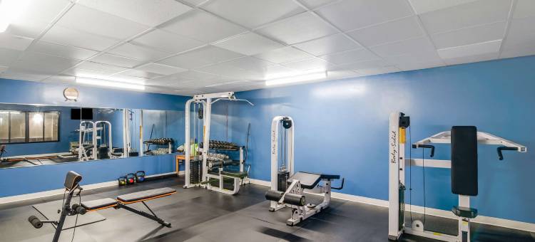 康涅狄格托灵顿美洲佳值酒店(Americas Best Value Inn Torrington, CT)图片