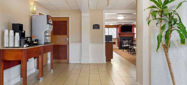 沙伦/斯伯勒贝斯特韦斯特优质酒店(Best Western Plus the Inn at Sharon/Foxboro)图片