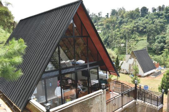 Sekar Arum Villa di Mahkota Sangkuriang GlampingHotel Overview