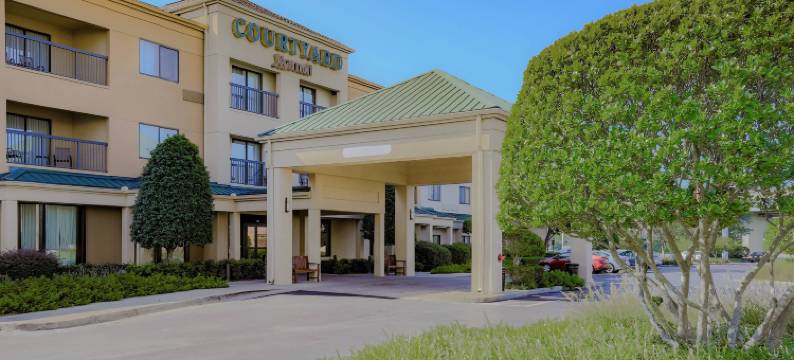 门罗机场万豪万怡酒店(Courtyard by Marriott Monroe Airport)图片